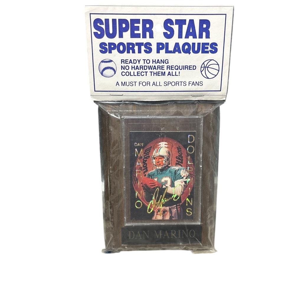 Dan Marino Wall Plaque